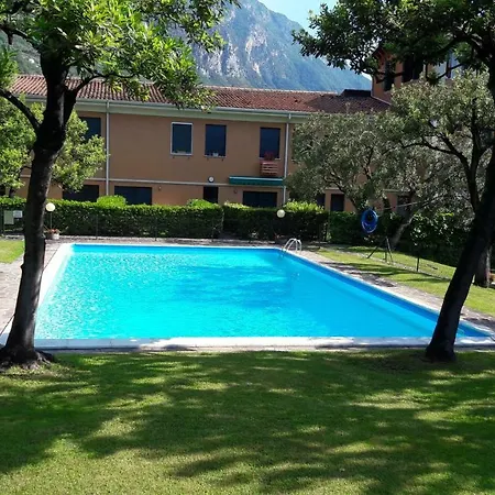 Limoncello - Garda Leisure
