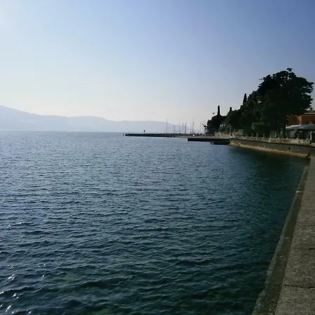 Limoncello - Garda Leisure Apartamento *